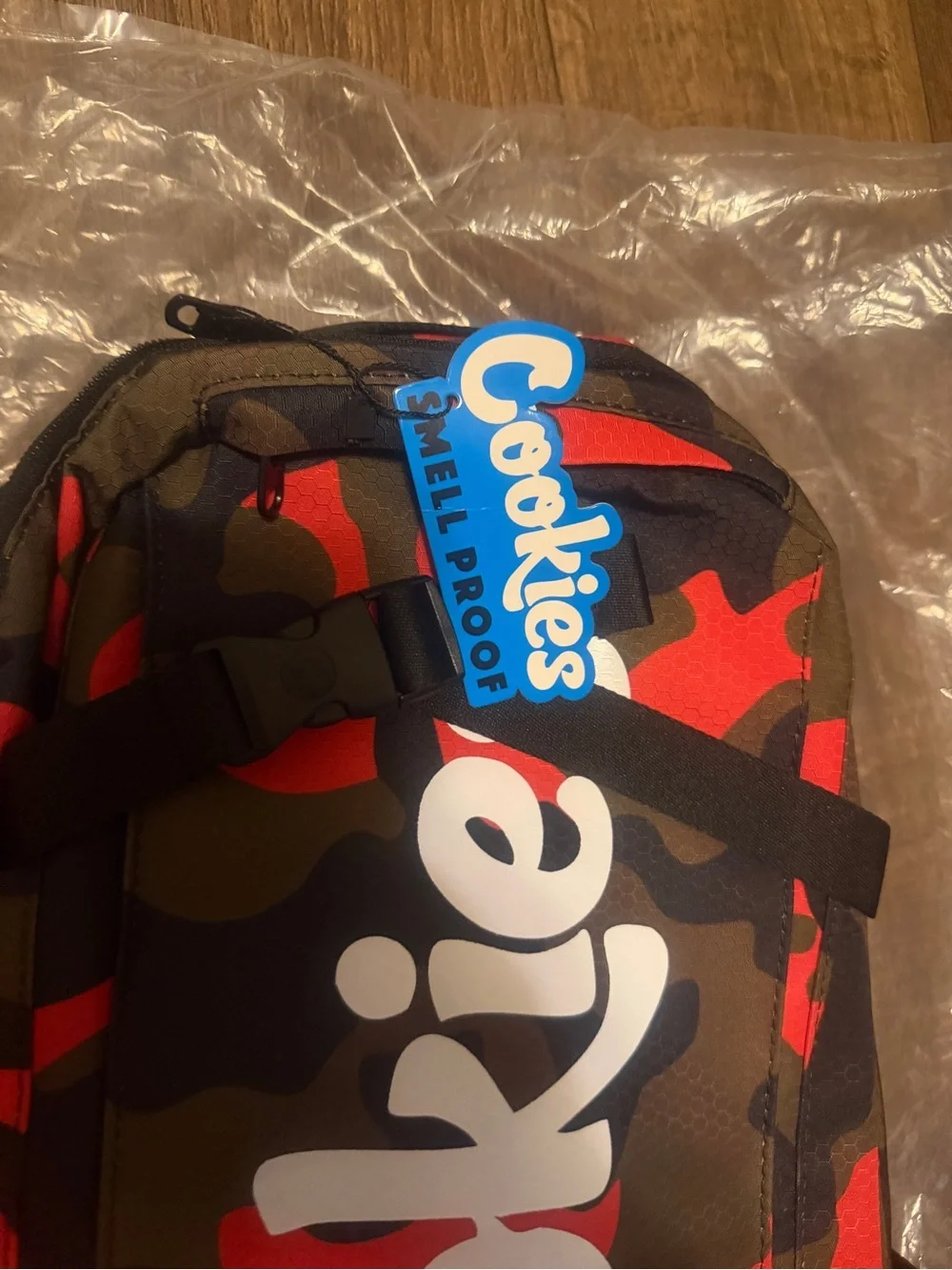 Cookies Red Camo Men's Smell Proof Backpack – Bold Urban Carry